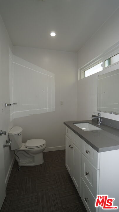 844 6Th St Unit: 1