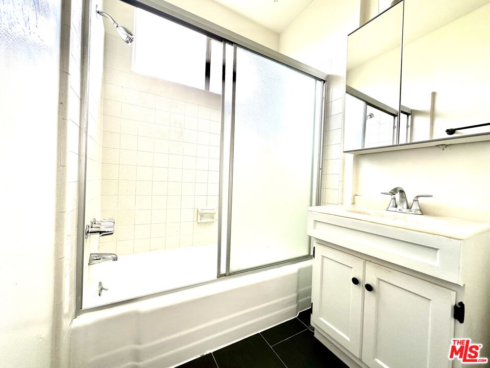 127 Loma Vista St Unit: 8