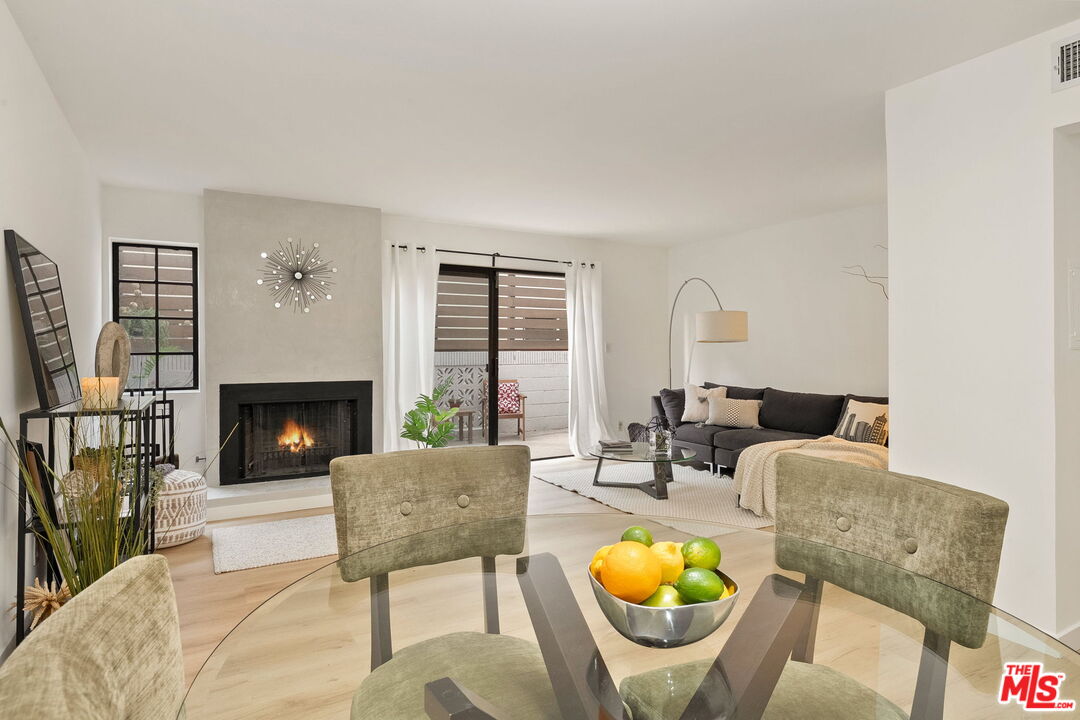 1532 9th St Unit: 2