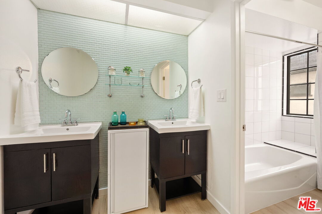 1532 9th St Unit: 2