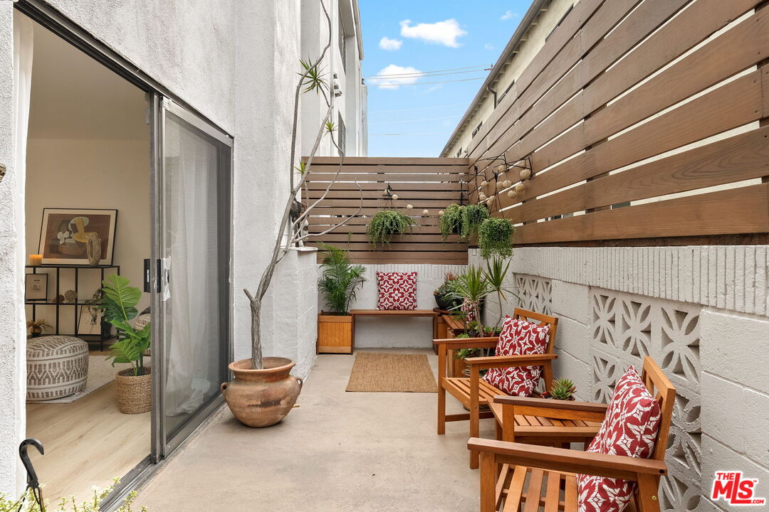 1532 9th St Unit: 2