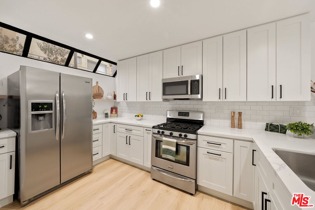 1532 9th St Unit: 2