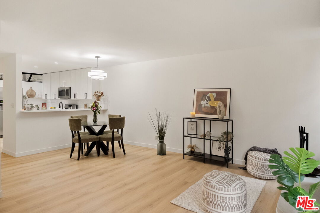 1532 9th St Unit: 2
