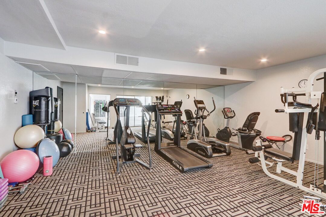 1515 S Beverly Dr Unit: 306