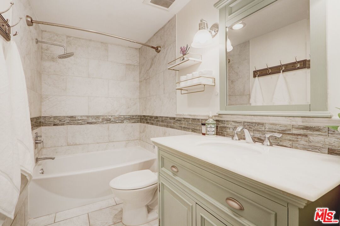 1515 S Beverly Dr Unit: 306