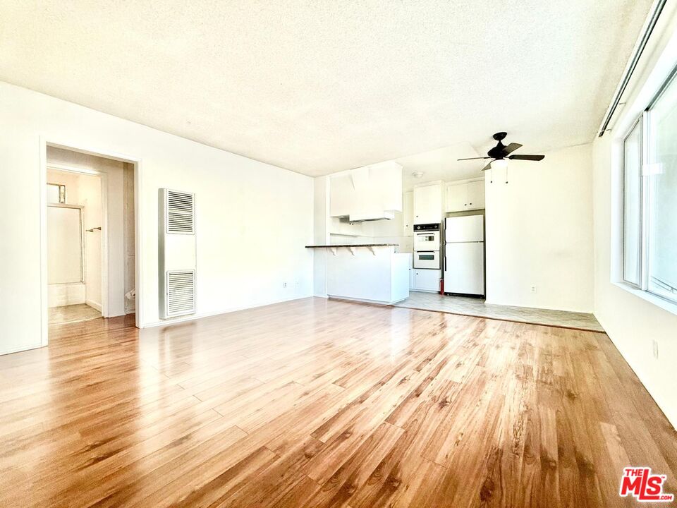 127 Loma Vista St Unit: 4