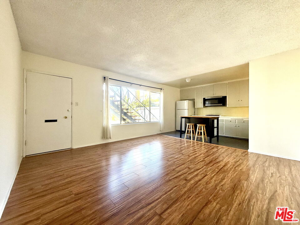 127 Loma Vista St Unit: 5