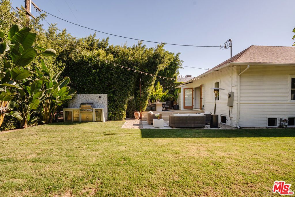 1163 Nelrose Avenue