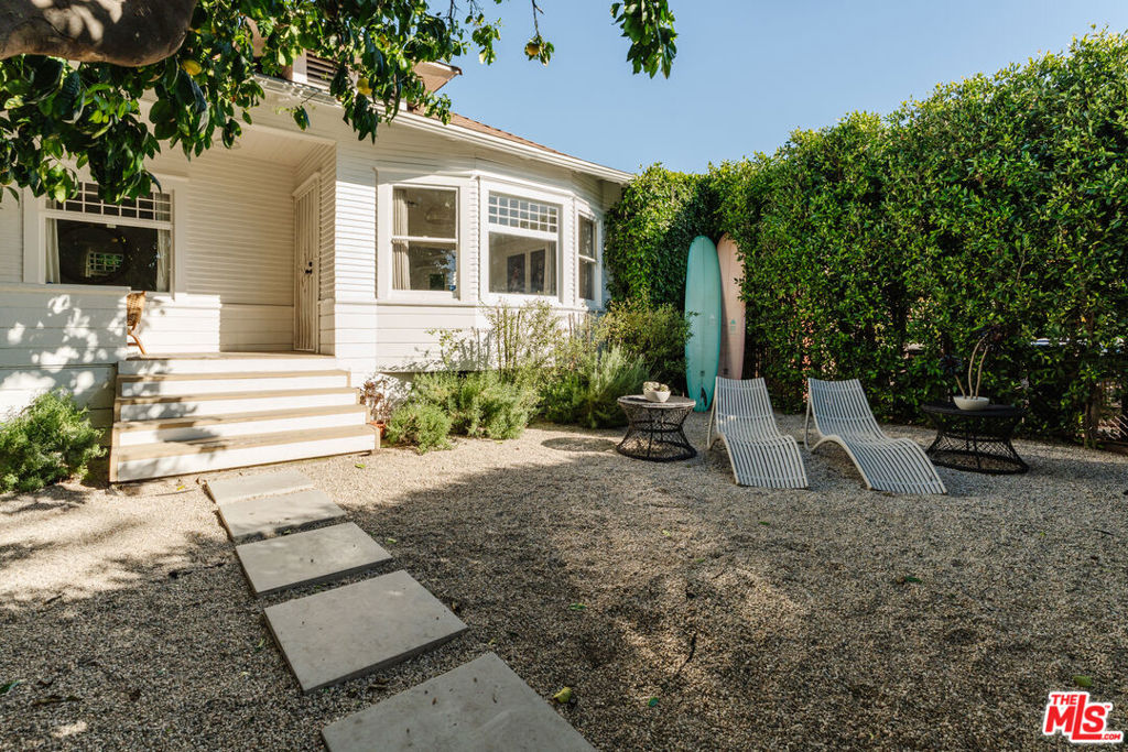 1163 Nelrose Avenue