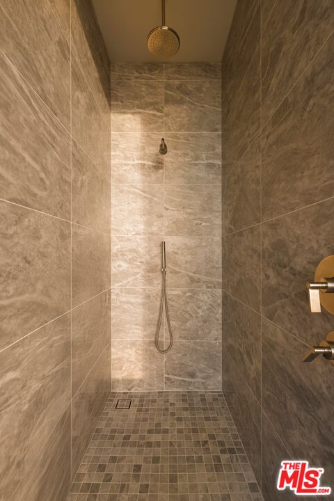 211 W Elm Ct Unit: 28C