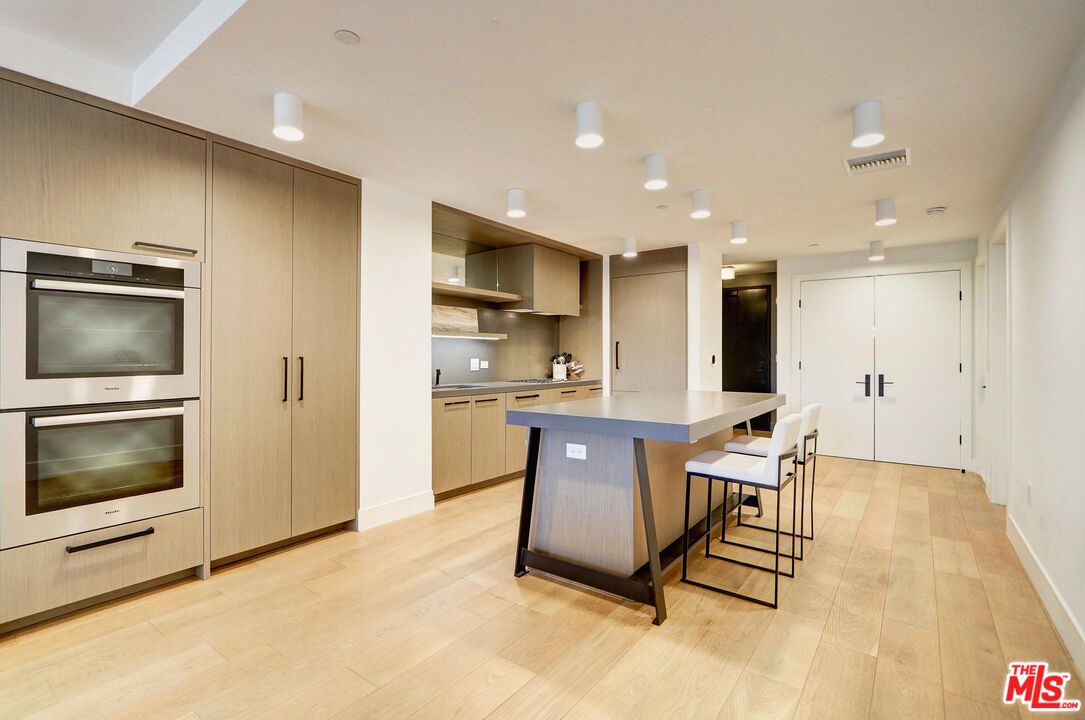 10777 Wilshire Blvd Unit: 210