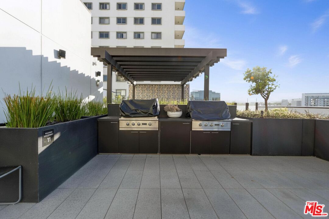 10777 Wilshire Blvd Unit: 210