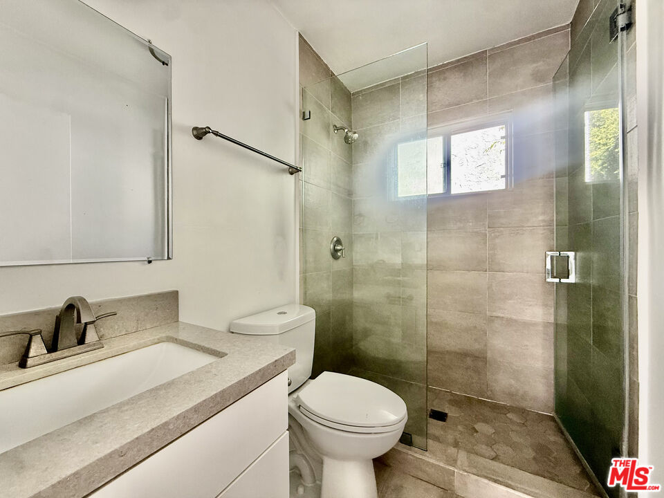 402 Pacific St Unit: #6