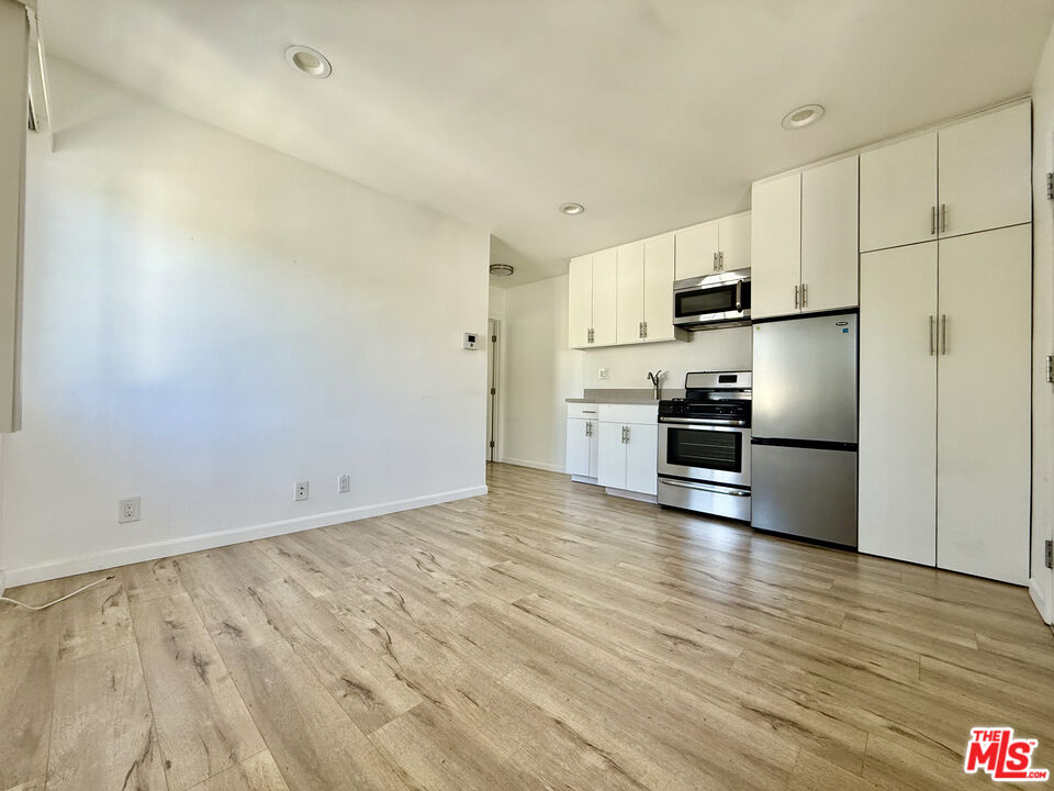 402 Pacific St Unit: #6