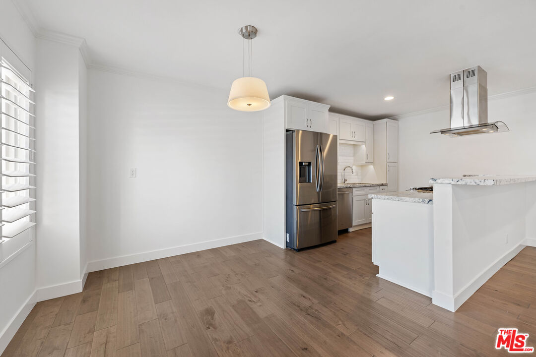 933 11th St Unit: 21