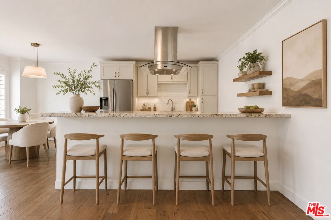 933 11th St Unit: 21