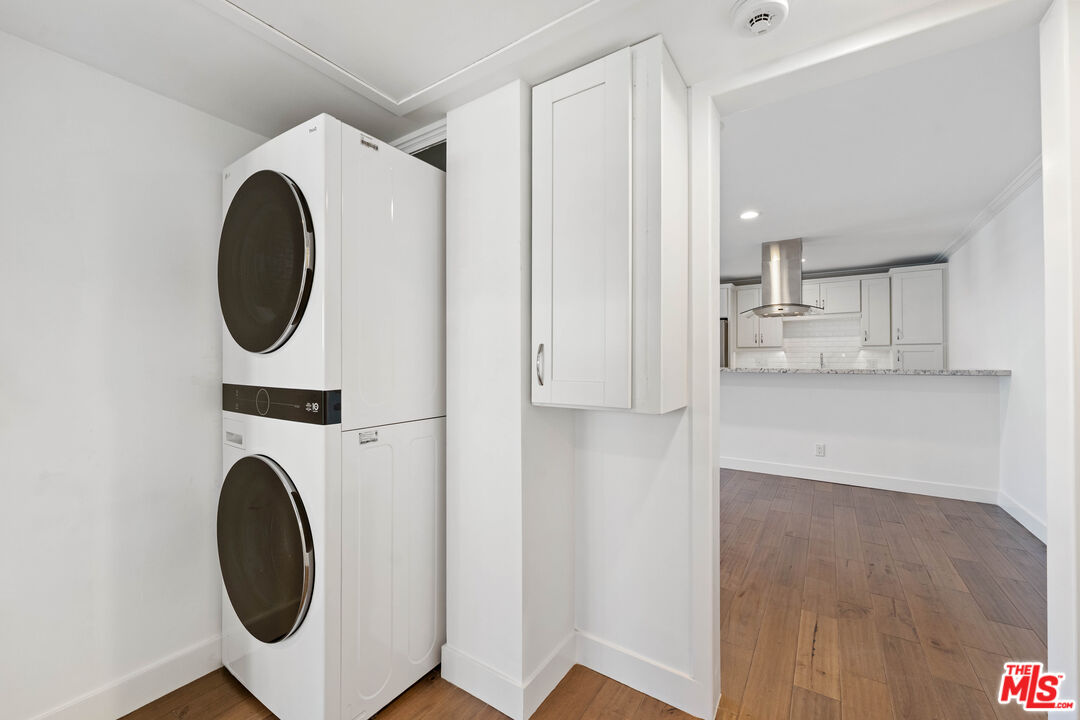 933 11th St Unit: 21