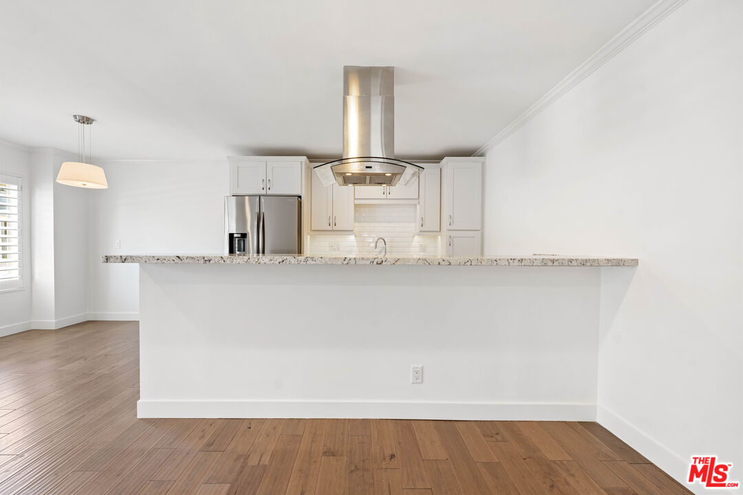933 11th St Unit: 21