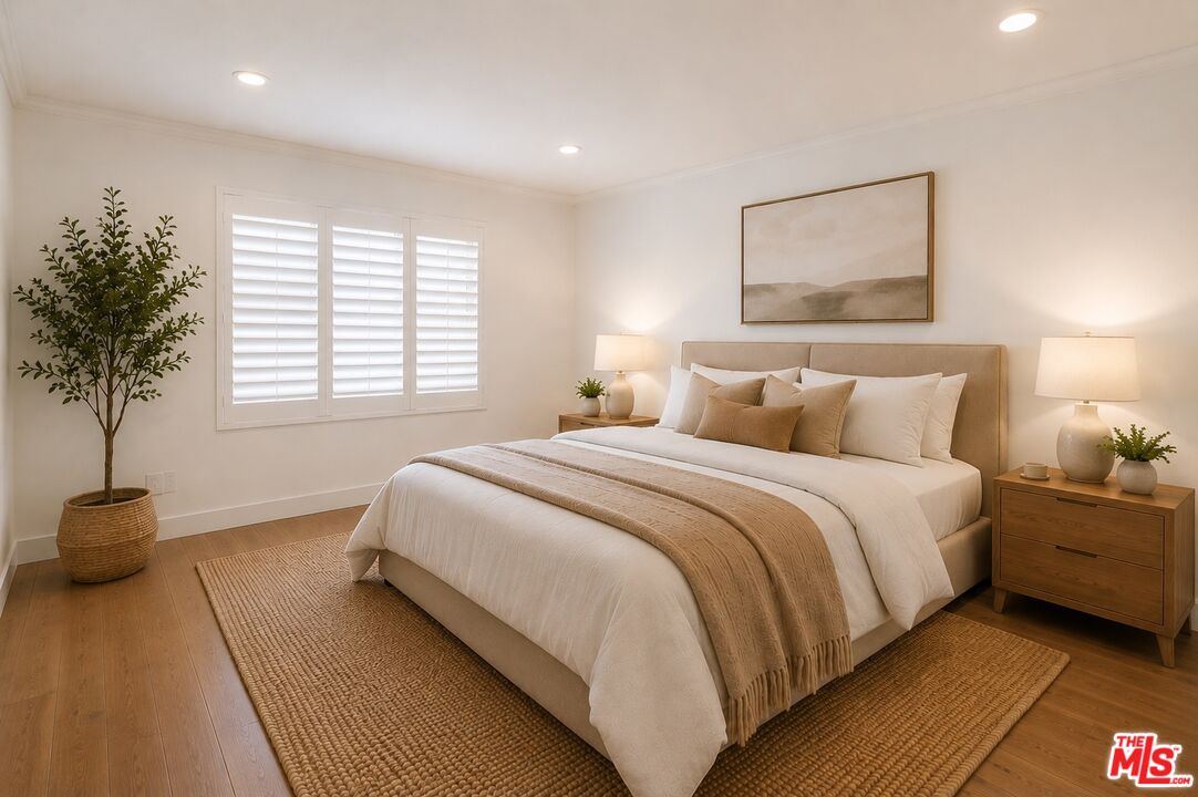 933 11th St Unit: 21