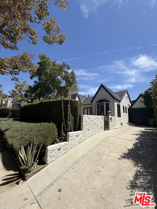 750 N Martel Ave