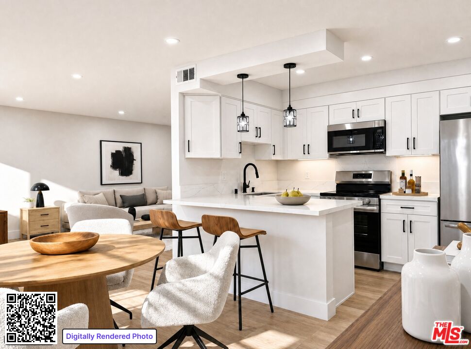 1031 N Laurel Ave Unit: 2