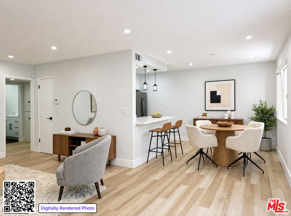 1031 N Laurel Ave Unit: 2