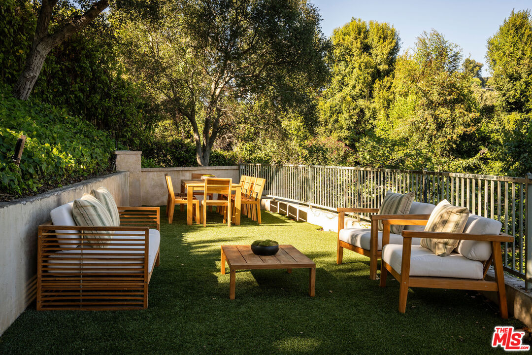 10950 Bellagio Rd