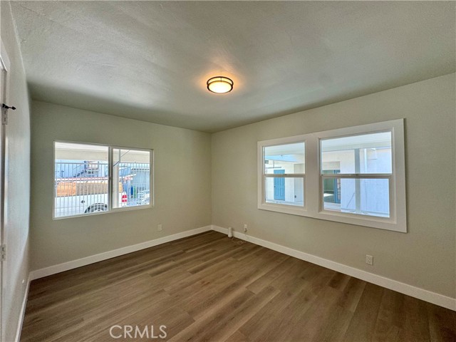 12326 Greene AVE Unit: FRONT HOUS