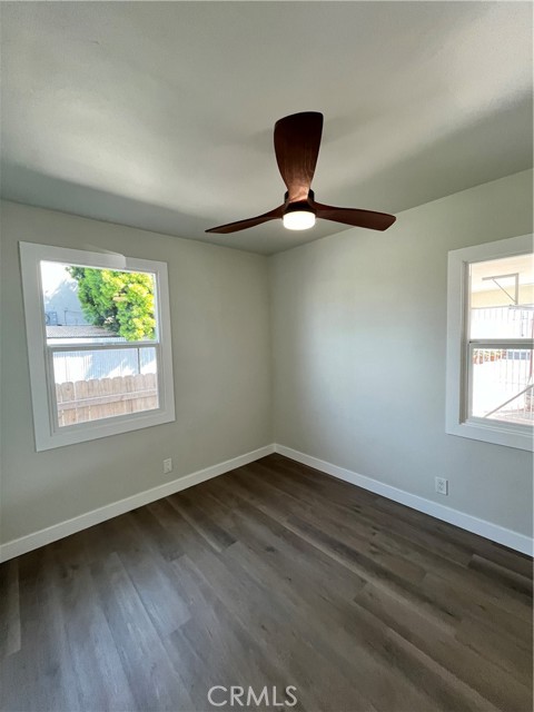 12326 Greene AVE Unit: FRONT HOUS