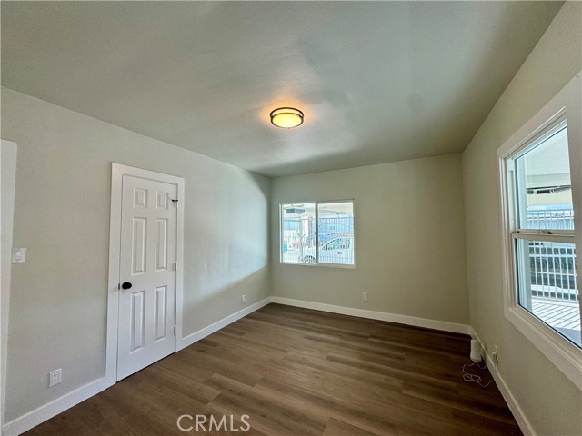 12326 Greene AVE Unit: FRONT HOUS