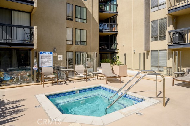 7320 Hawthorn AVE Unit: 122