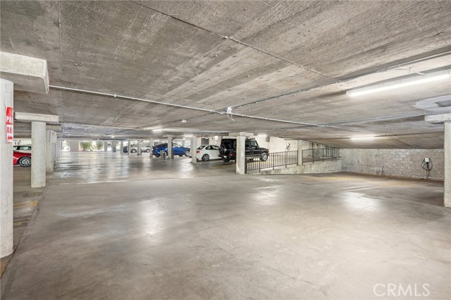 7320 Hawthorn AVE Unit: 122