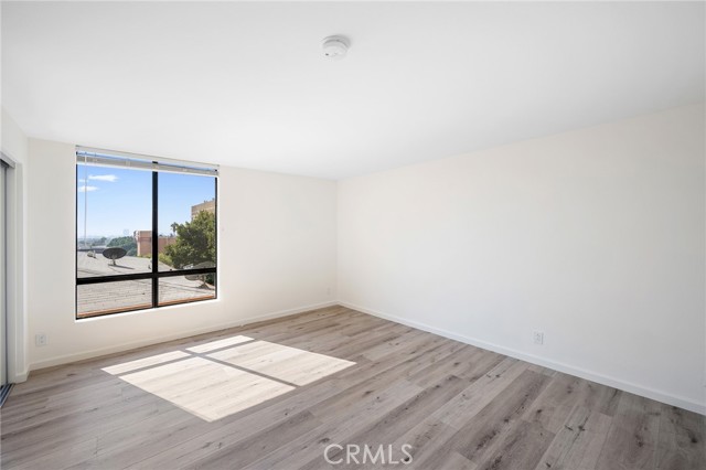 7320 Hawthorn AVE Unit: 122