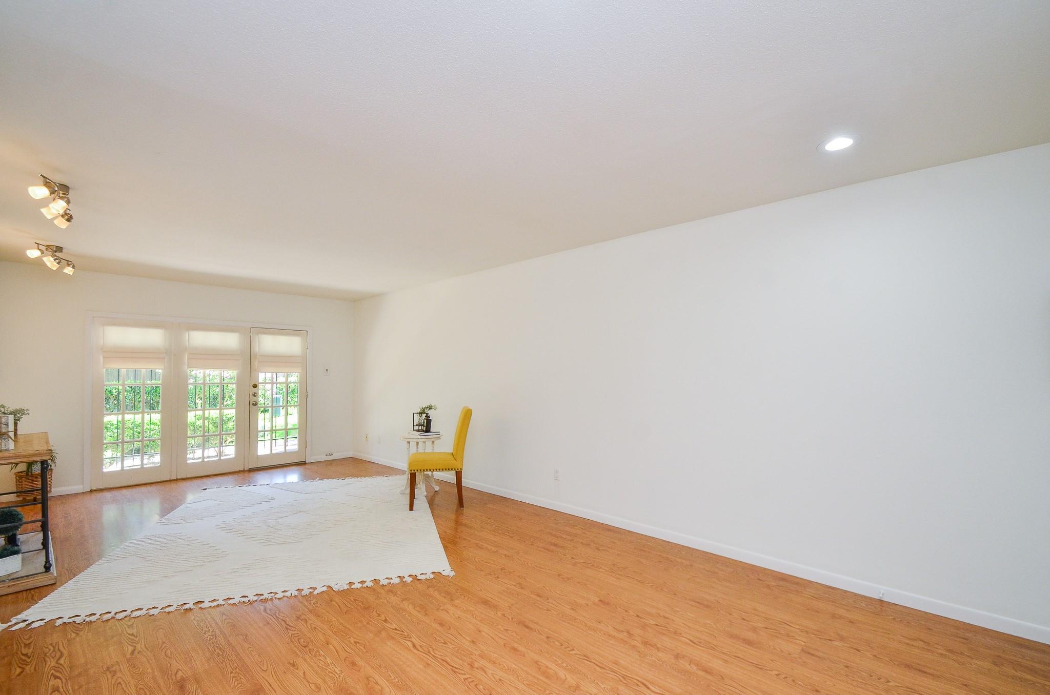 2238 S Piney Point Road # 108