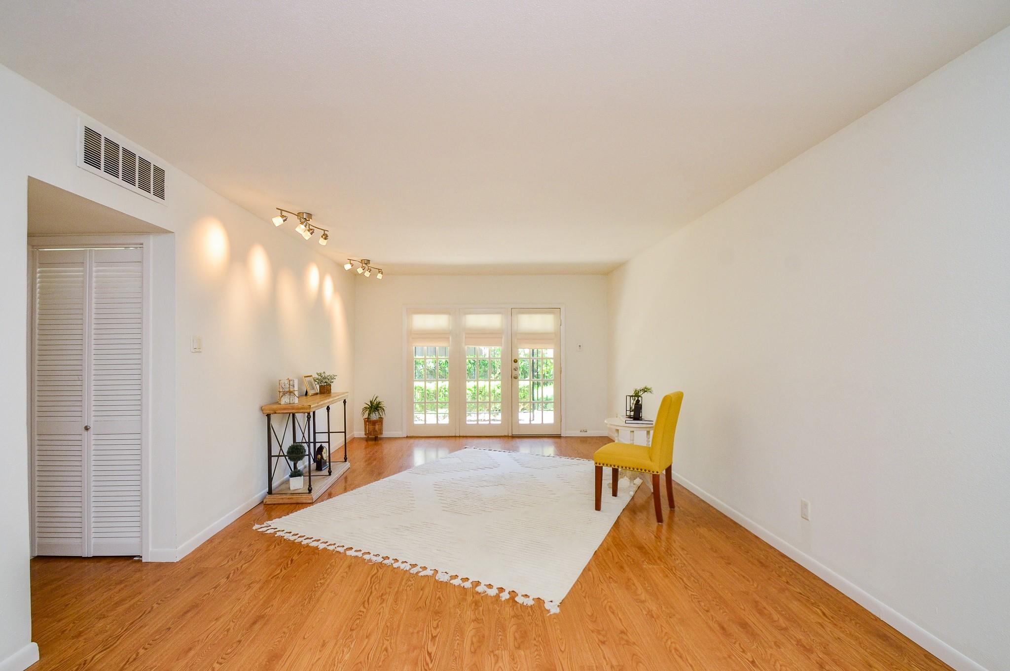 2238 S Piney Point Road # 108