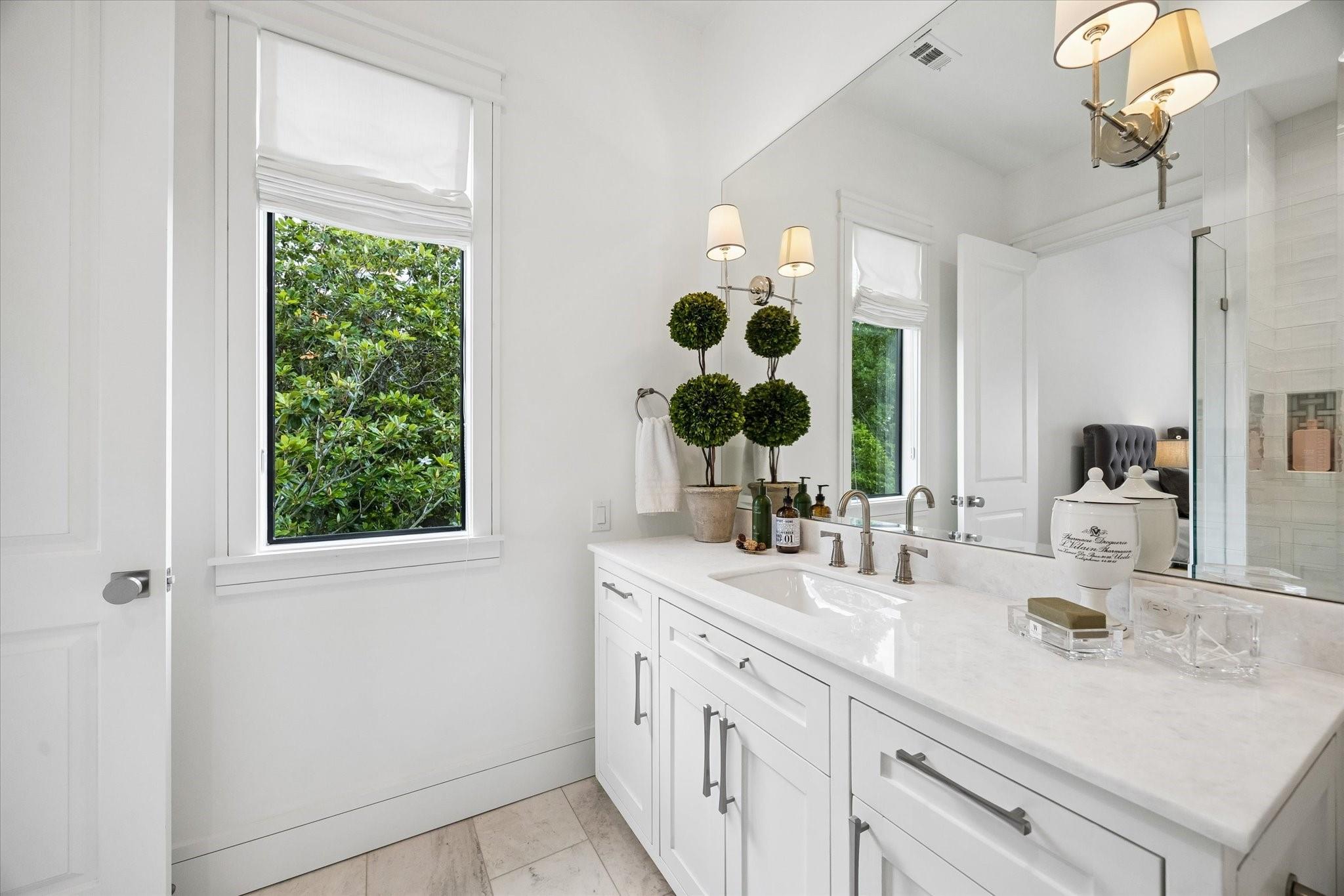 5650 Chevy Chase Drive