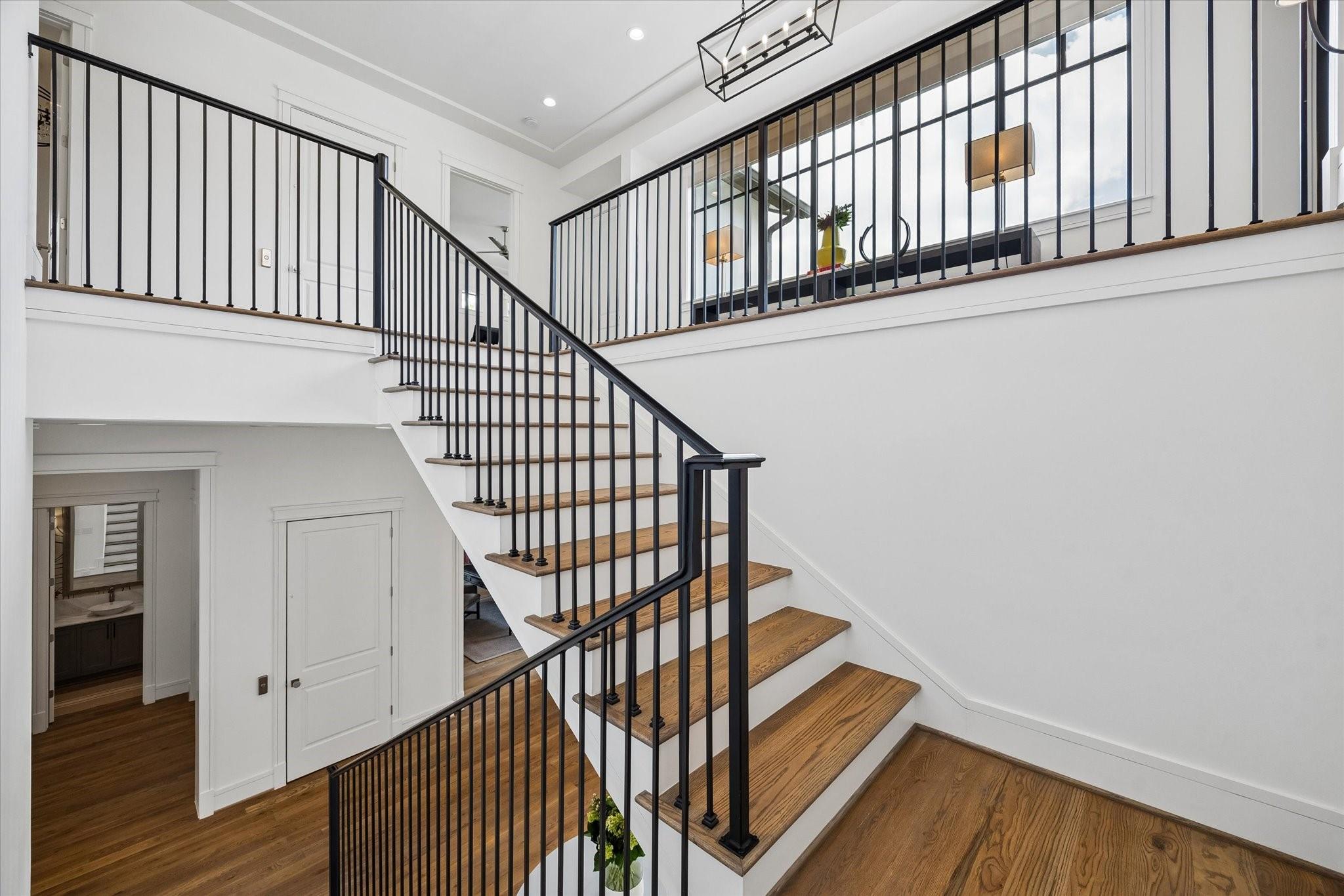 5650 Chevy Chase Drive