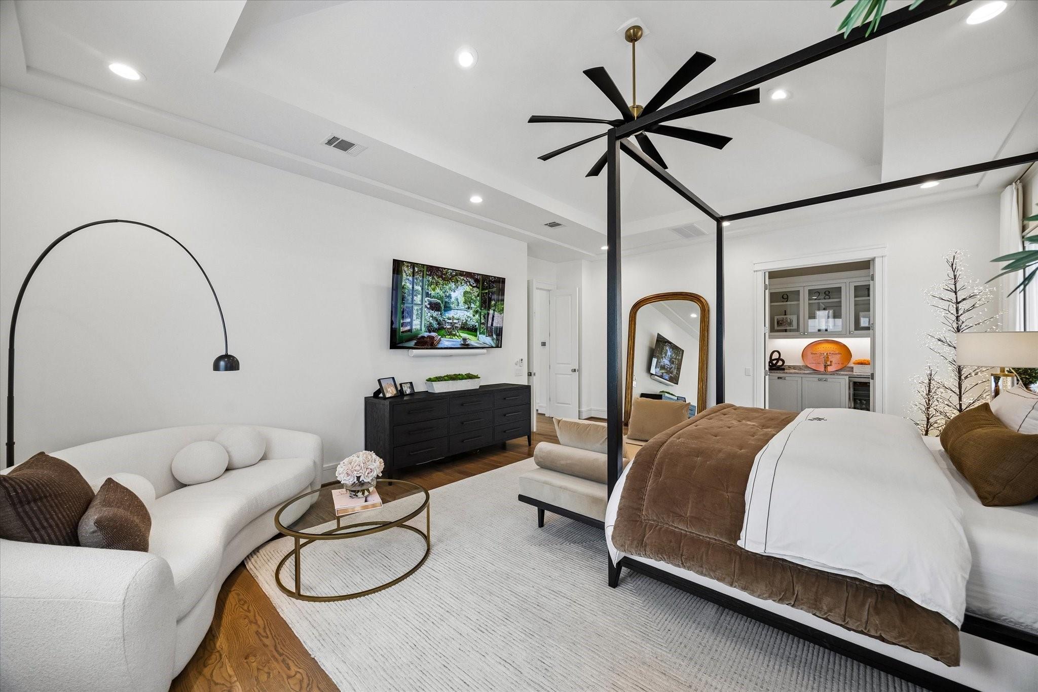 5650 Chevy Chase Drive