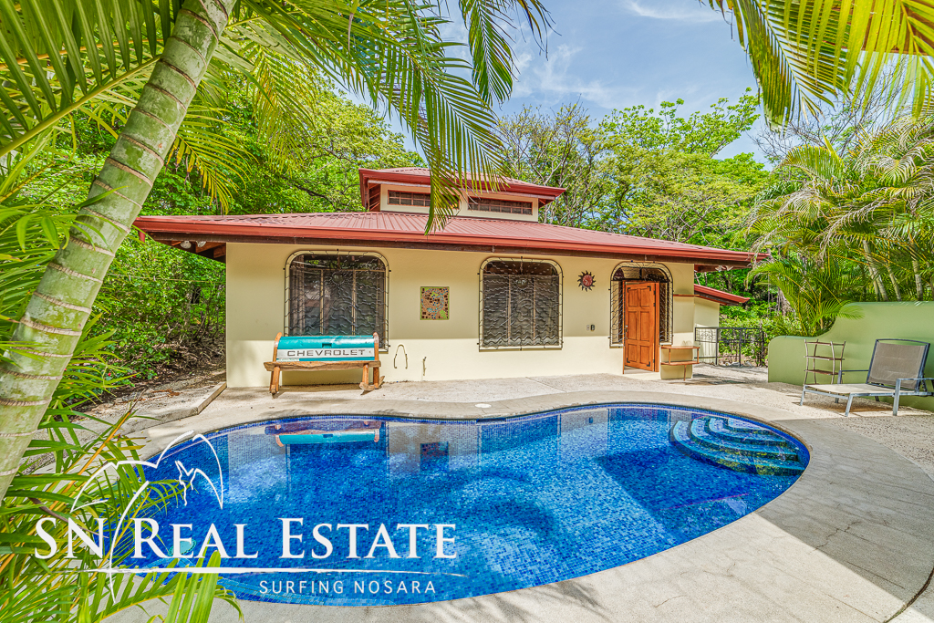 50 metros oeste de cafe de paris