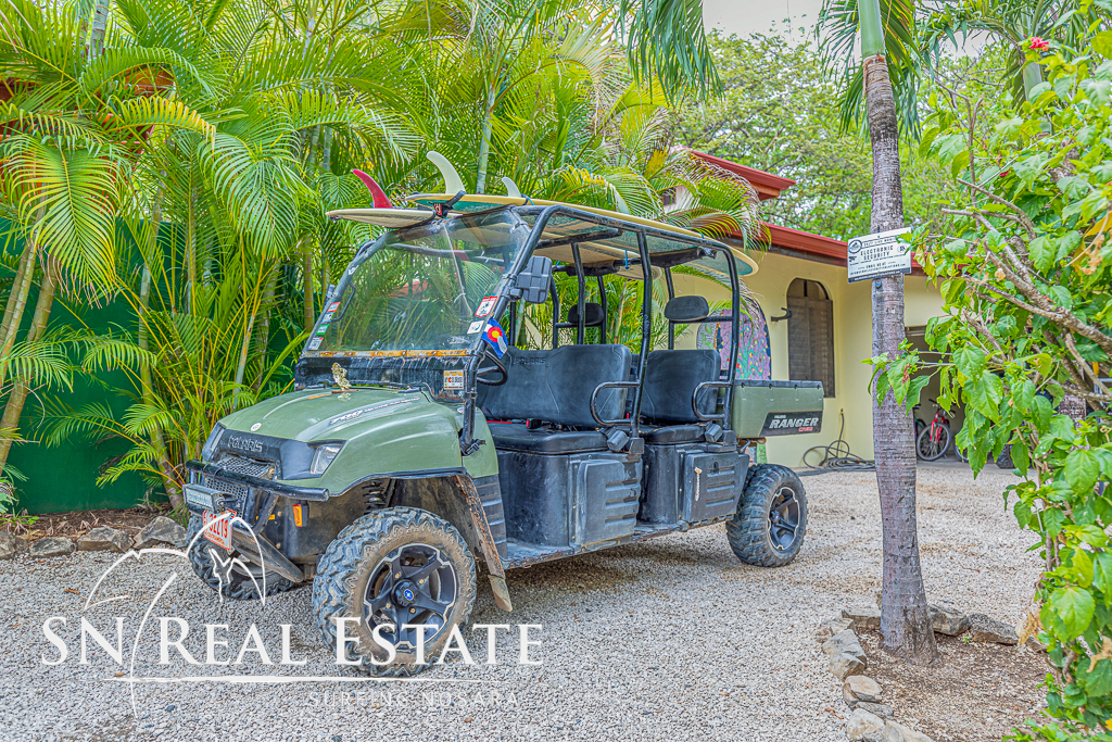 50 metros oeste de cafe de paris