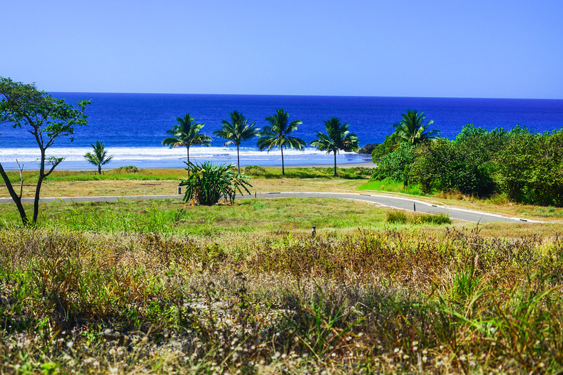 Titled 200 Mt. line Property in Sonidos del Mar - San Juanillo