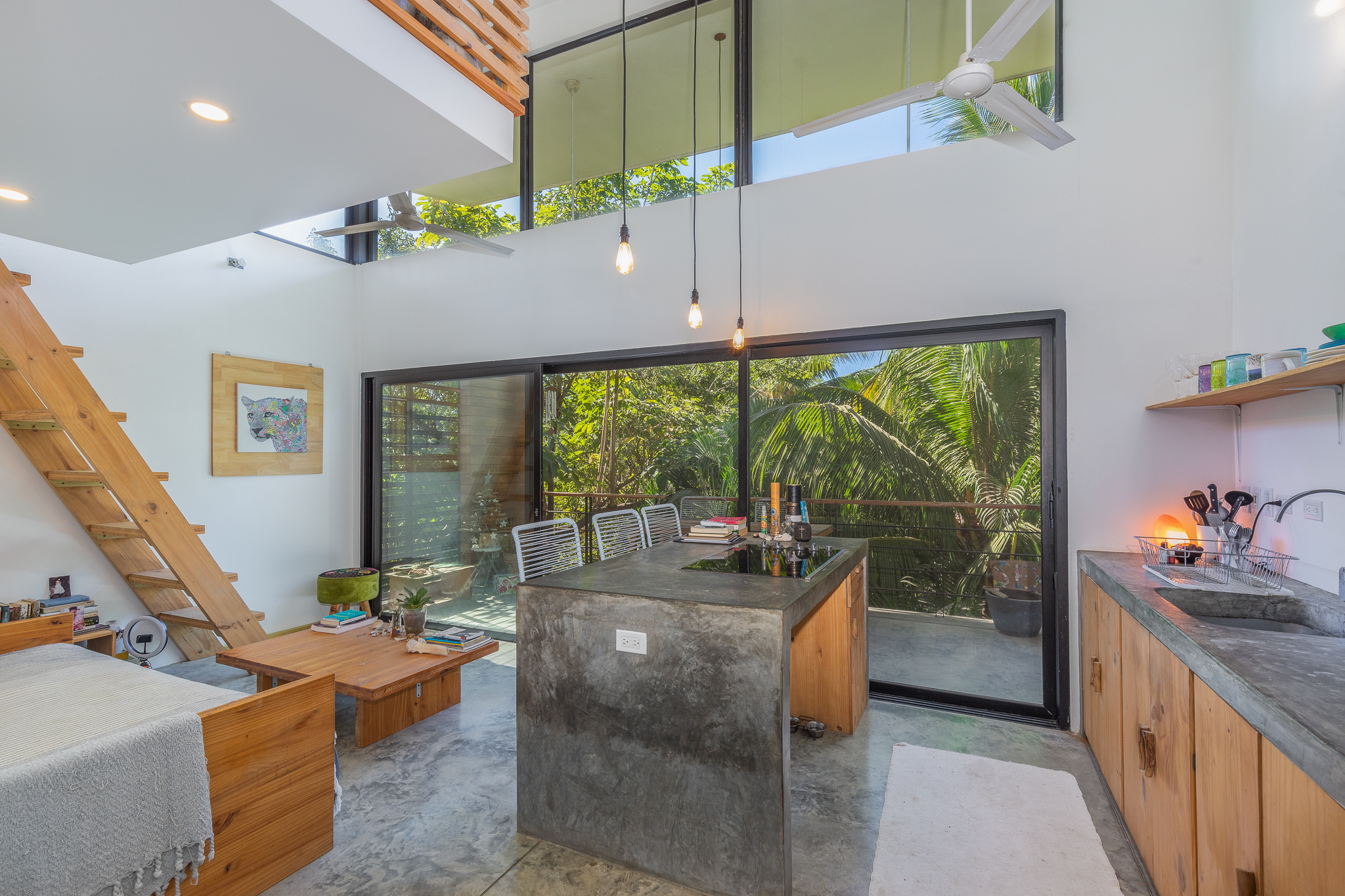 Above Rent - Top floor back unit.