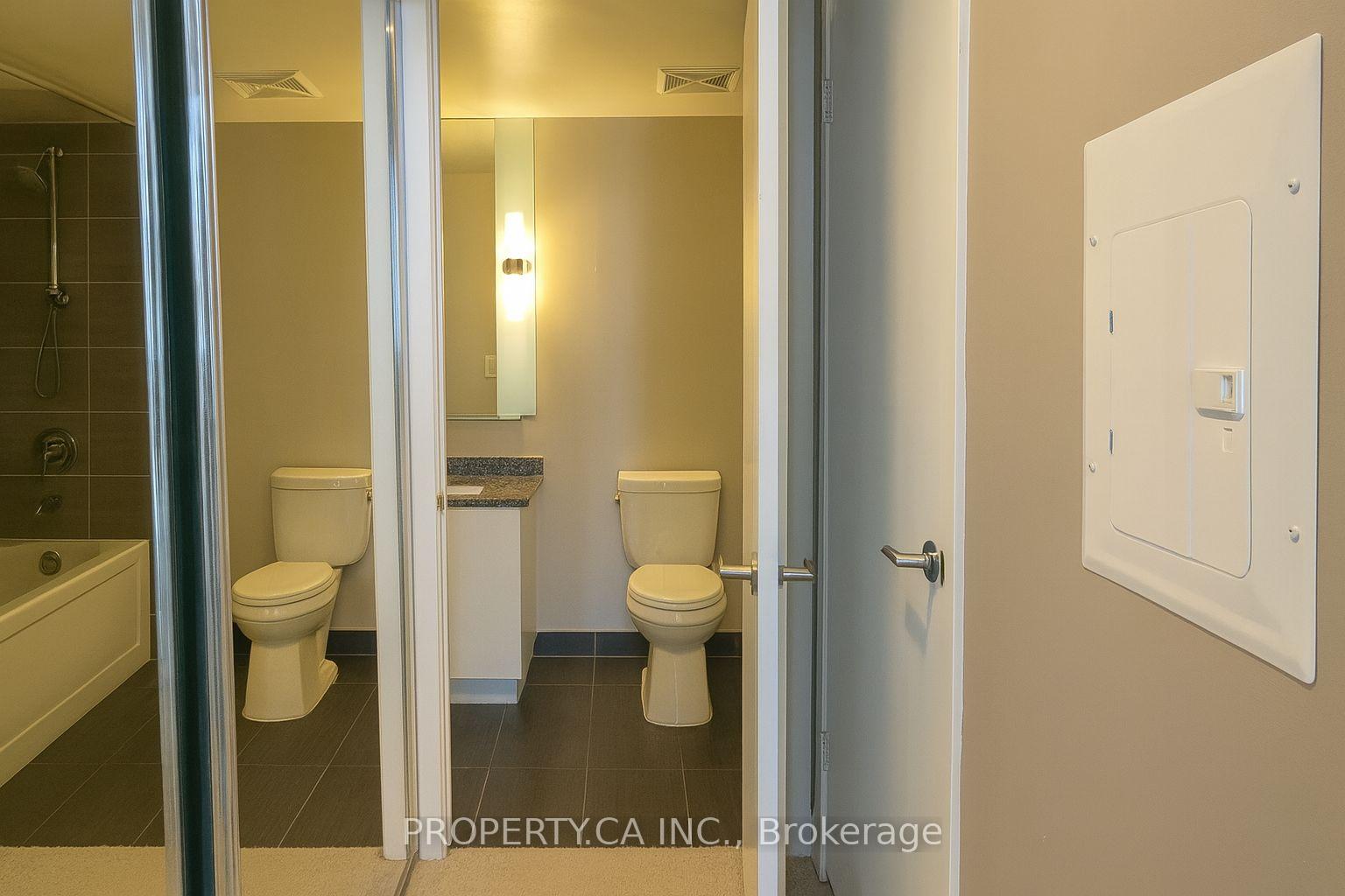 320 Richmond Street E 1122