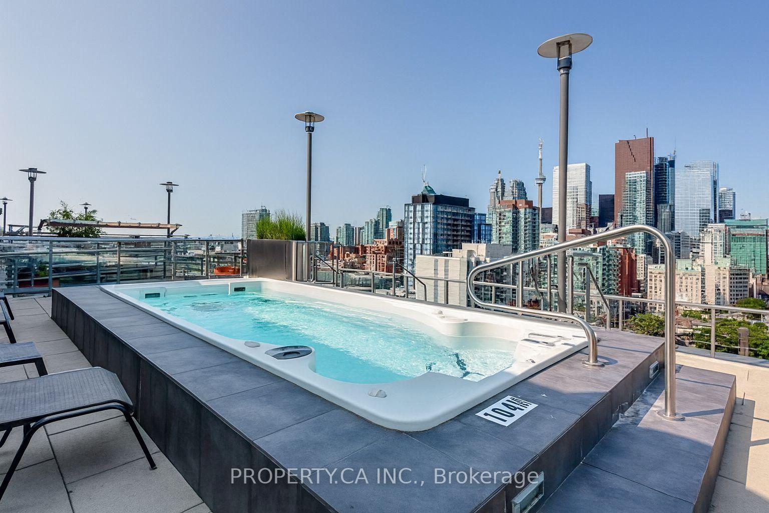 320 Richmond Street E 1122