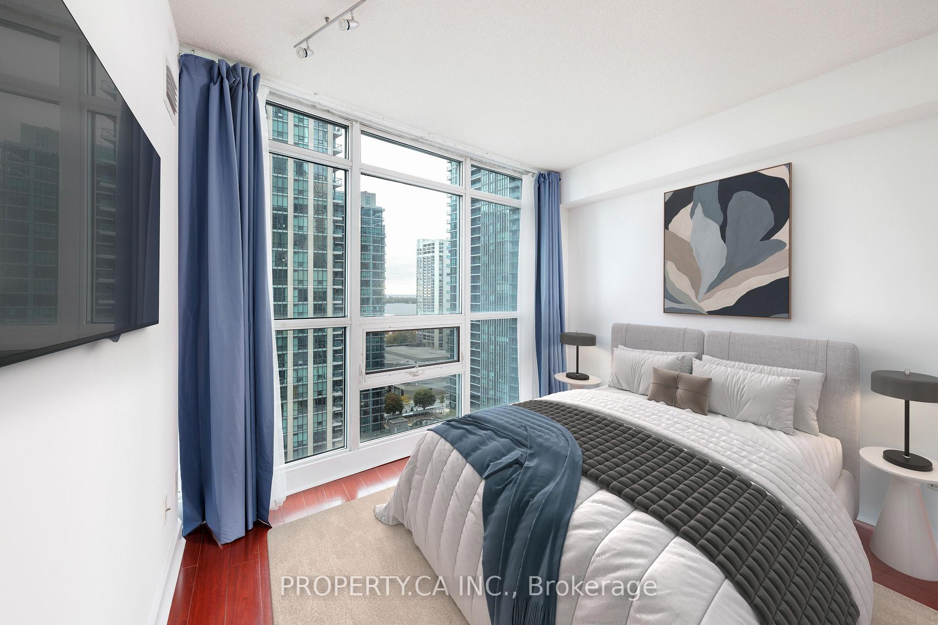 18 Yonge Street 2011