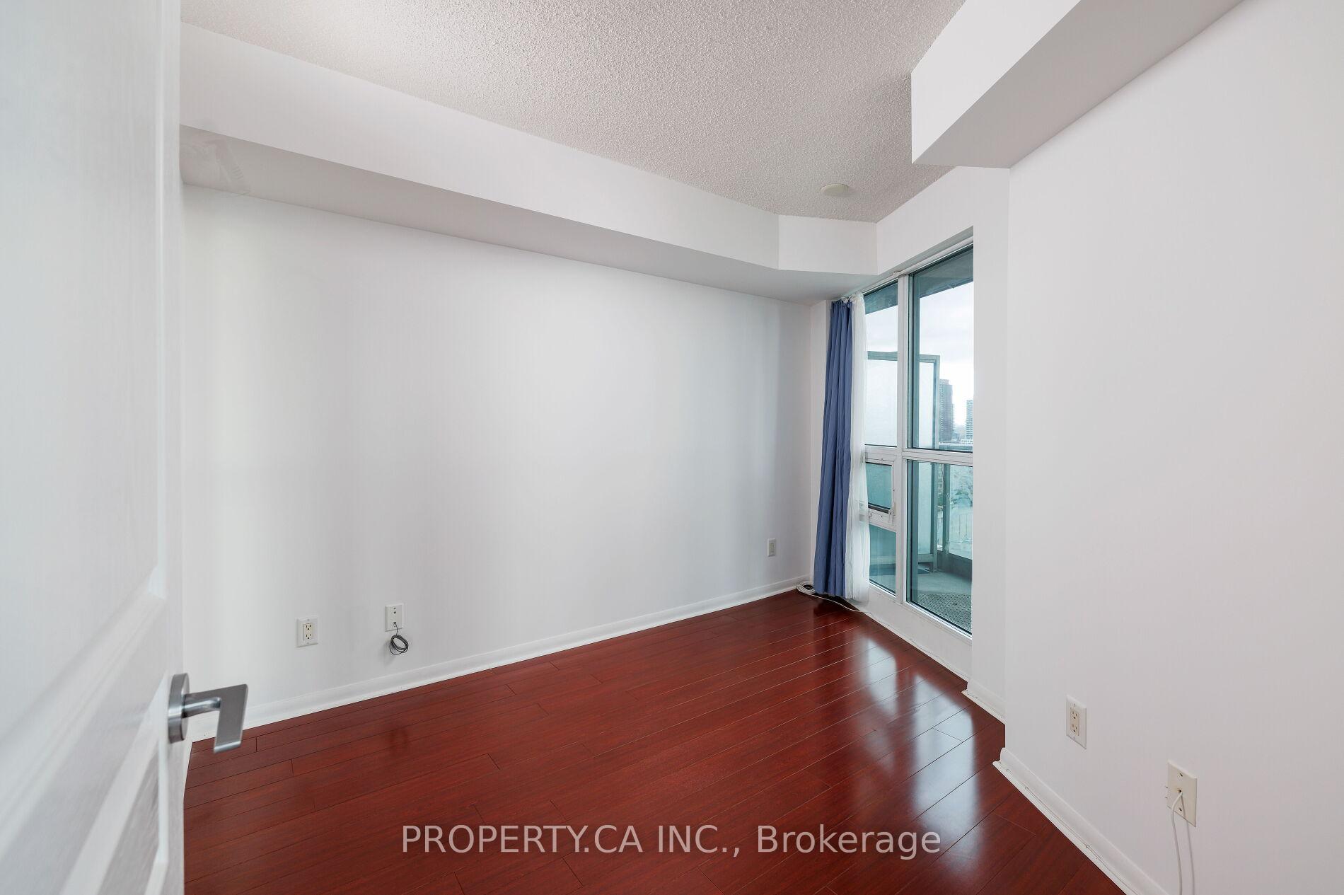 18 Yonge Street 2011