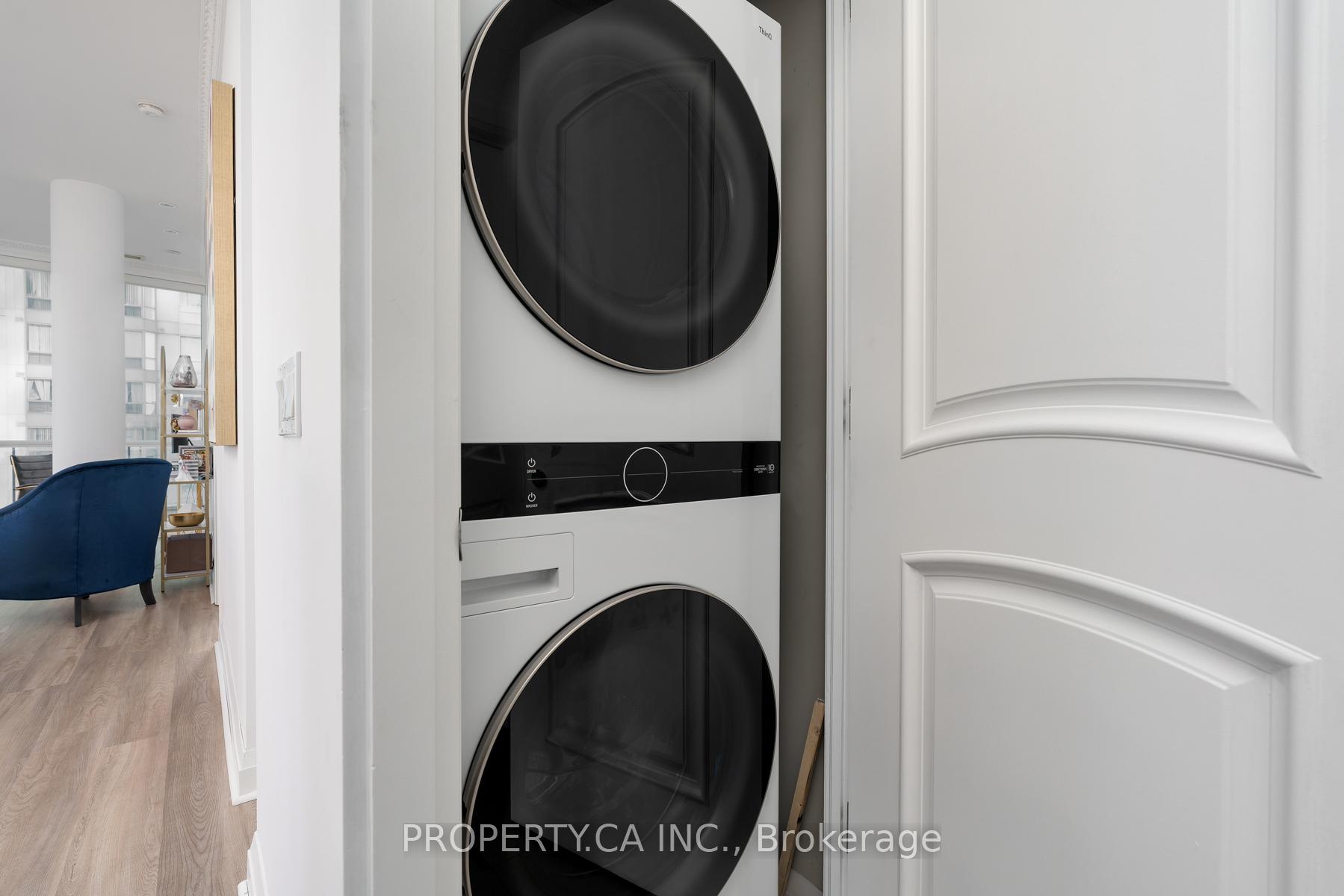 12 Yonge Street 2903