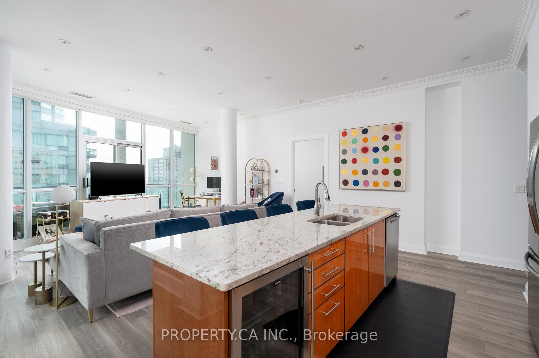 12 Yonge Street 2903