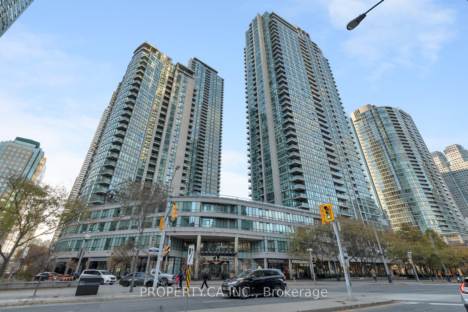 12 Yonge Street 2903