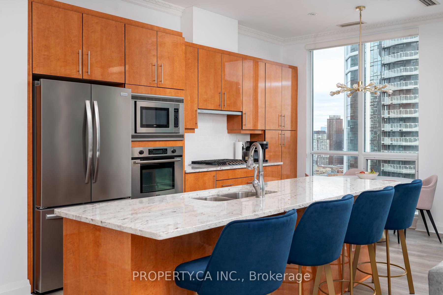 12 Yonge Street 2903